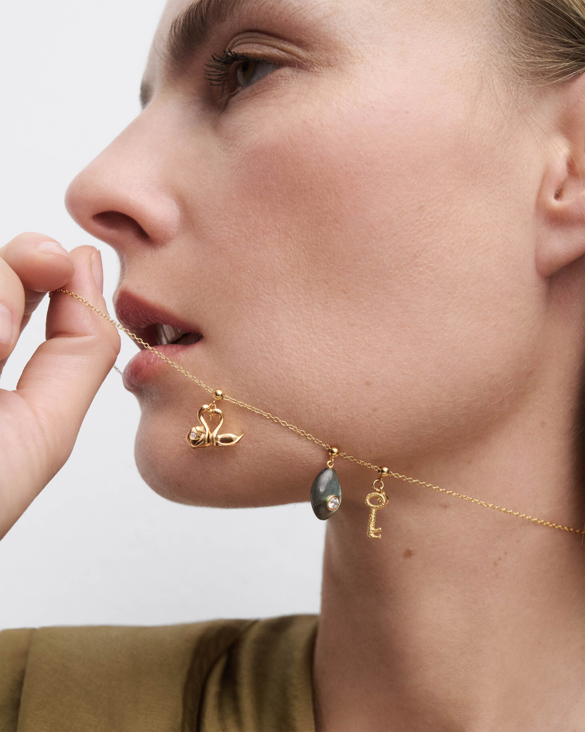 Balance Amethyst charm