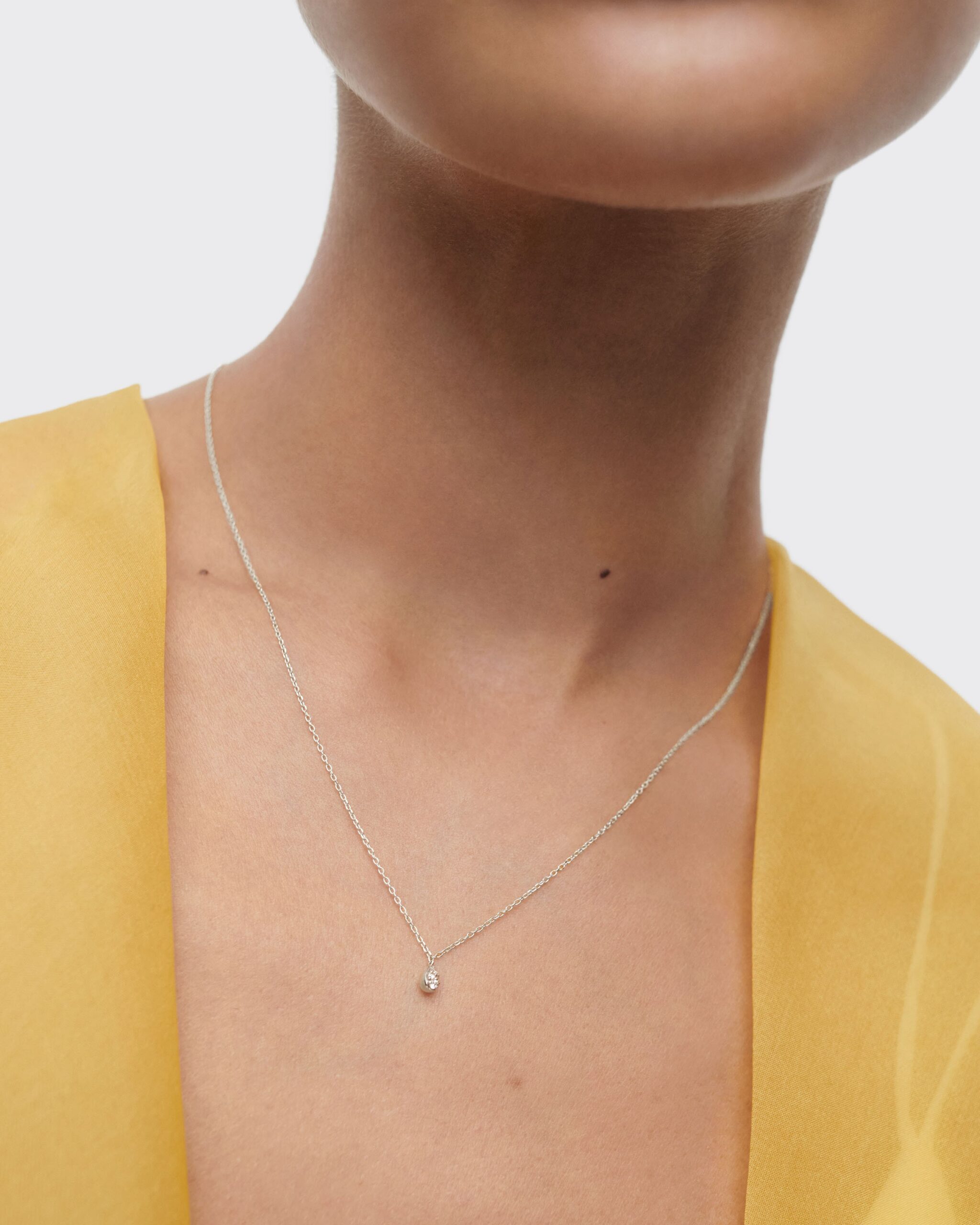Diamonds and white gold Rio solitary necklace