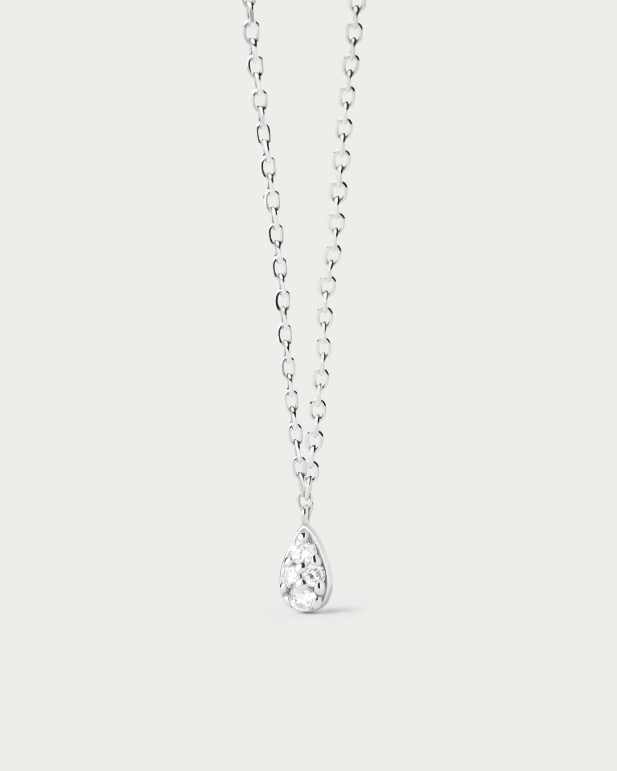 Diamonds and white gold Rio solitary necklace