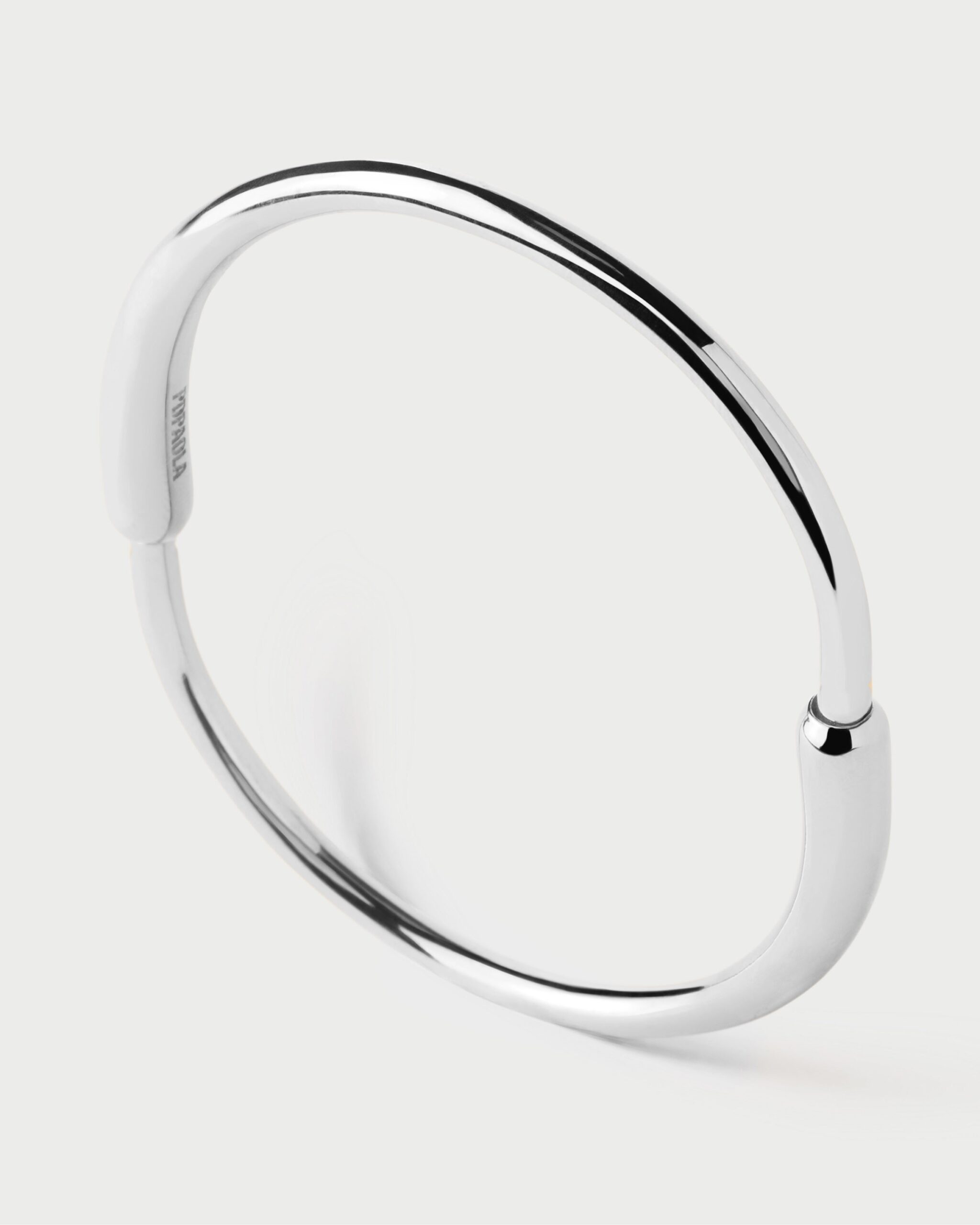 Loop bangle