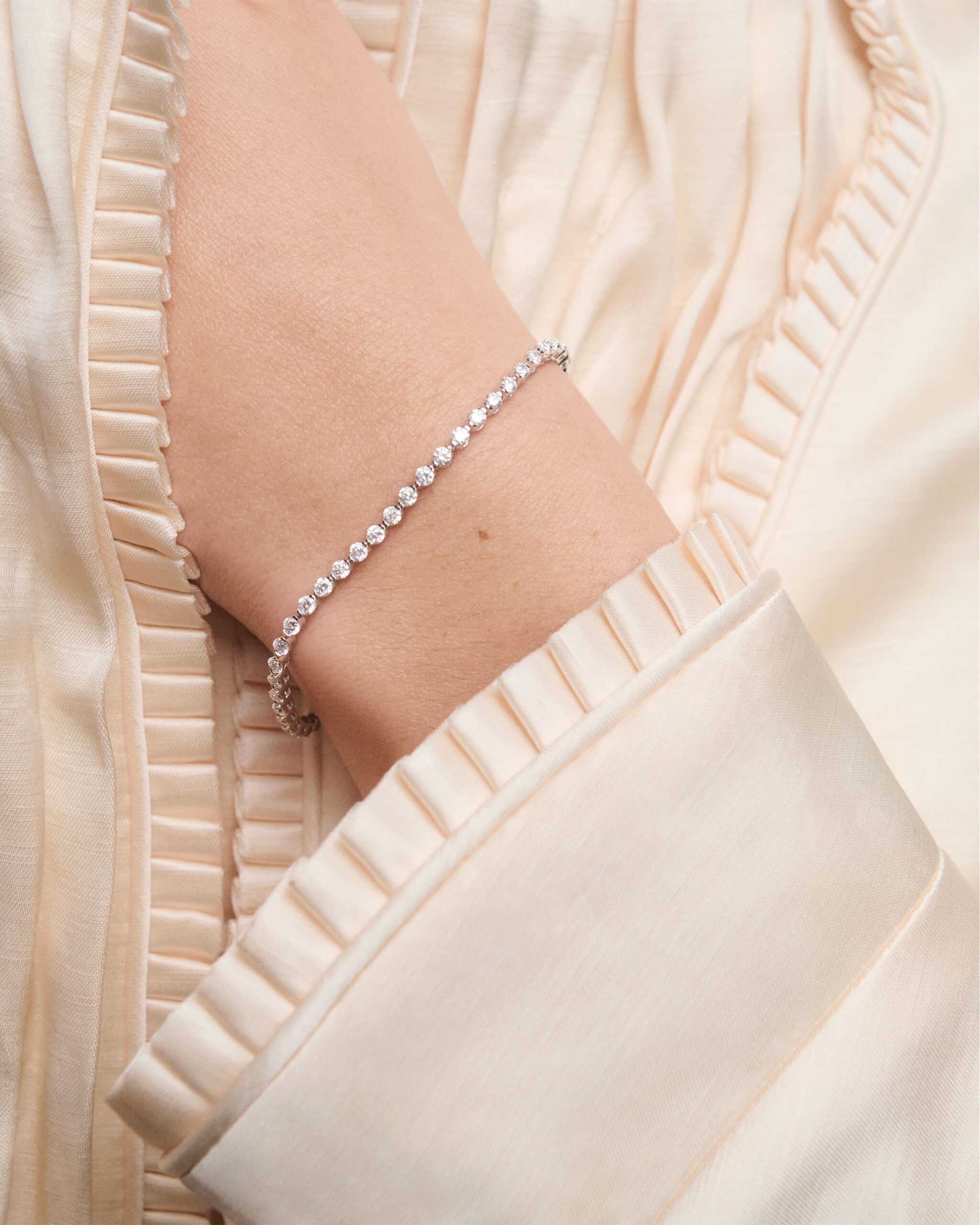 Diamonds and white gold Astra bracelet