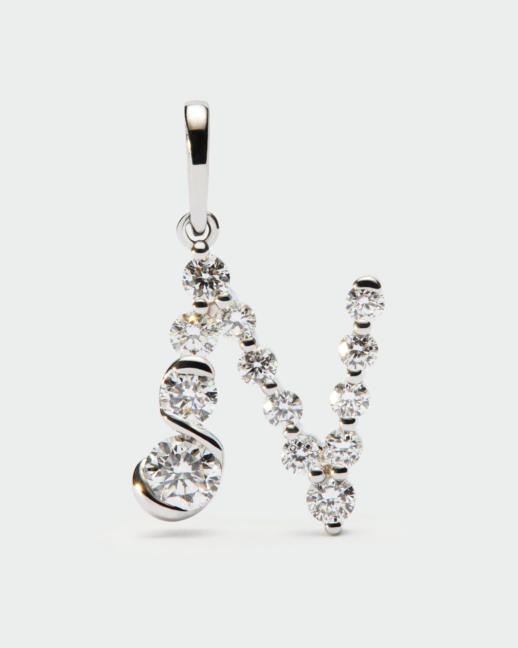 Diamonds and white gold Initial pendant
