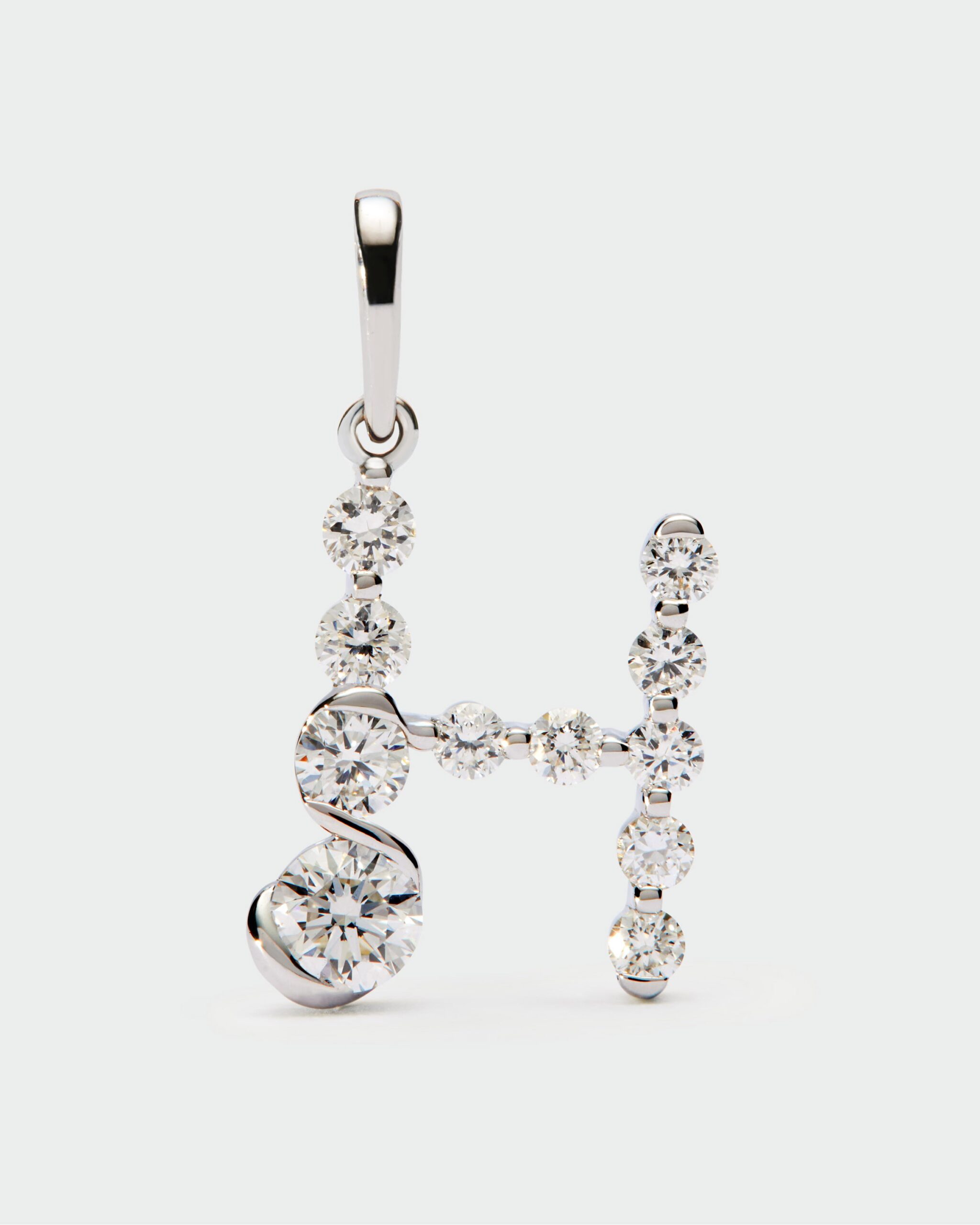 Diamonds and white gold Initial pendant
