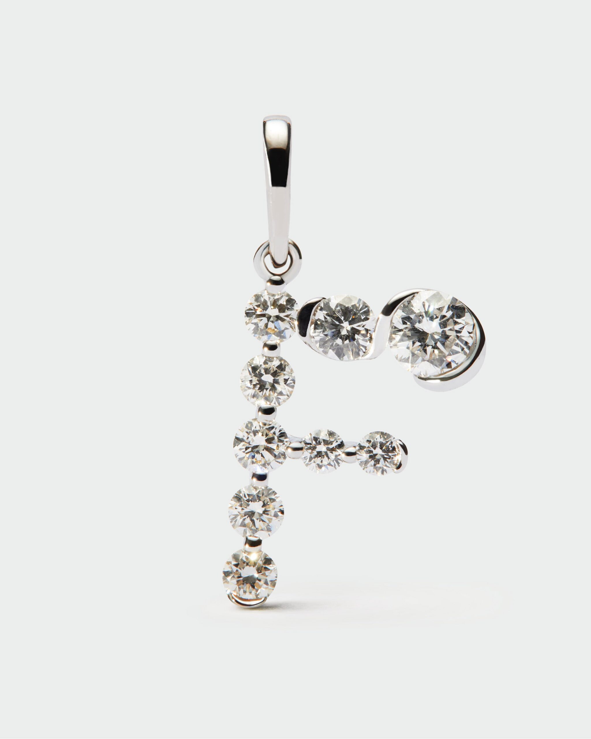 Diamonds and white gold Initial pendant