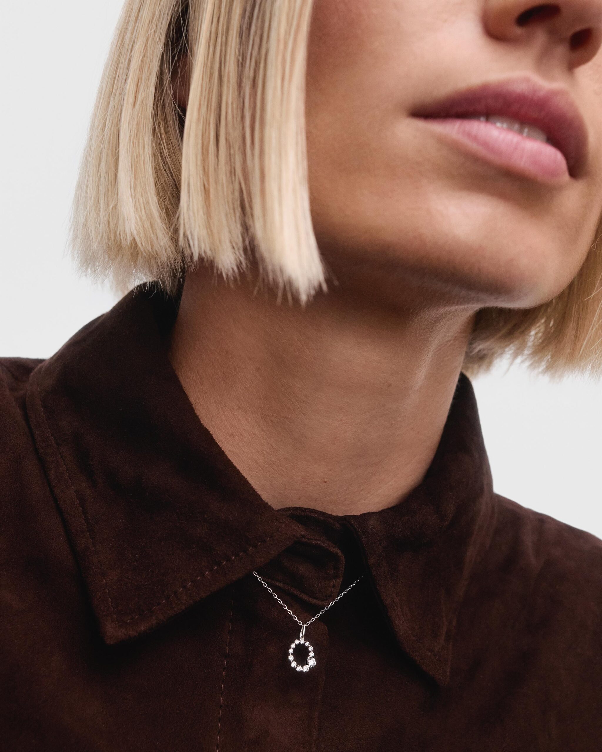 Diamonds and white gold Initial pendant