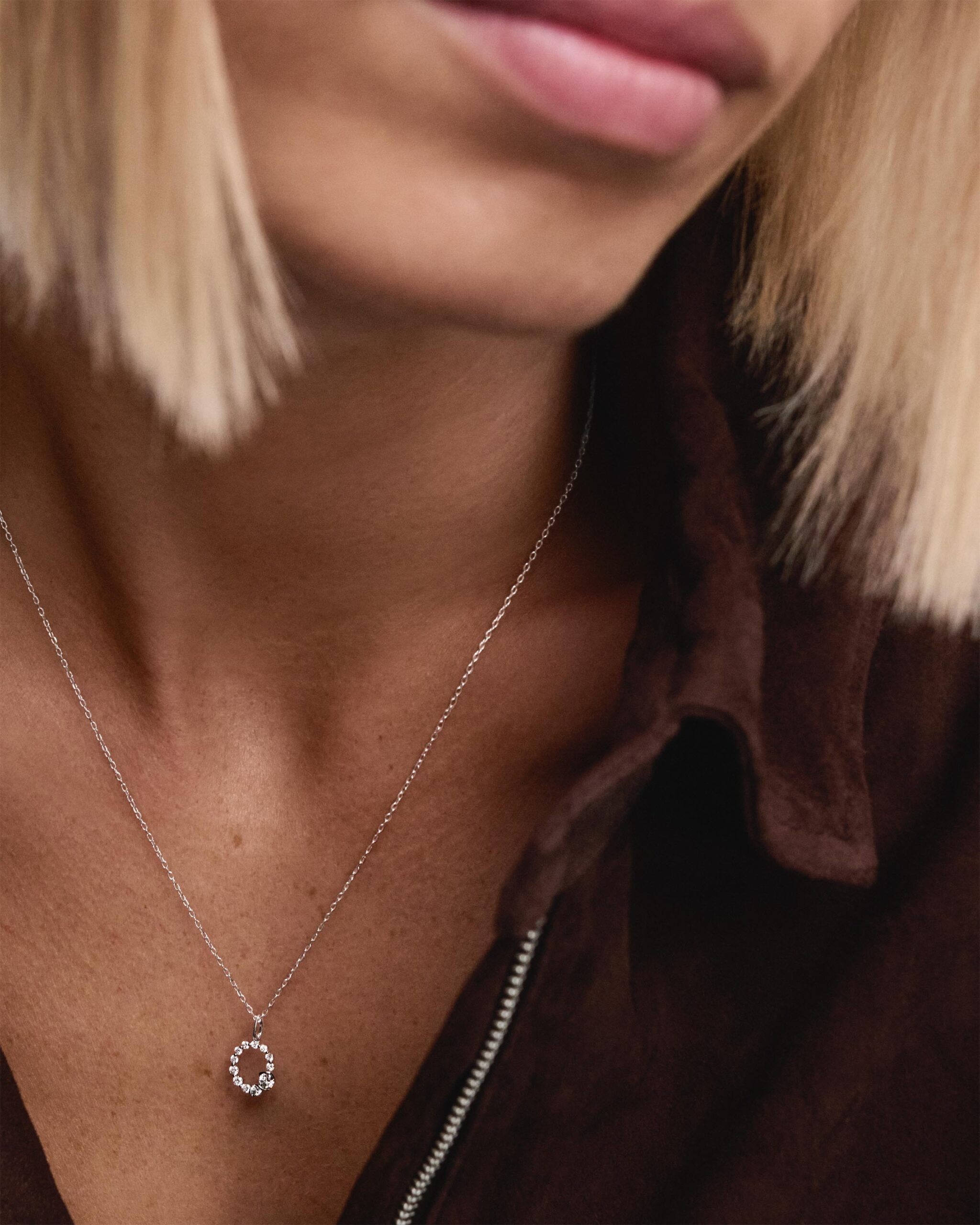 Diamonds and white gold Initial pendant