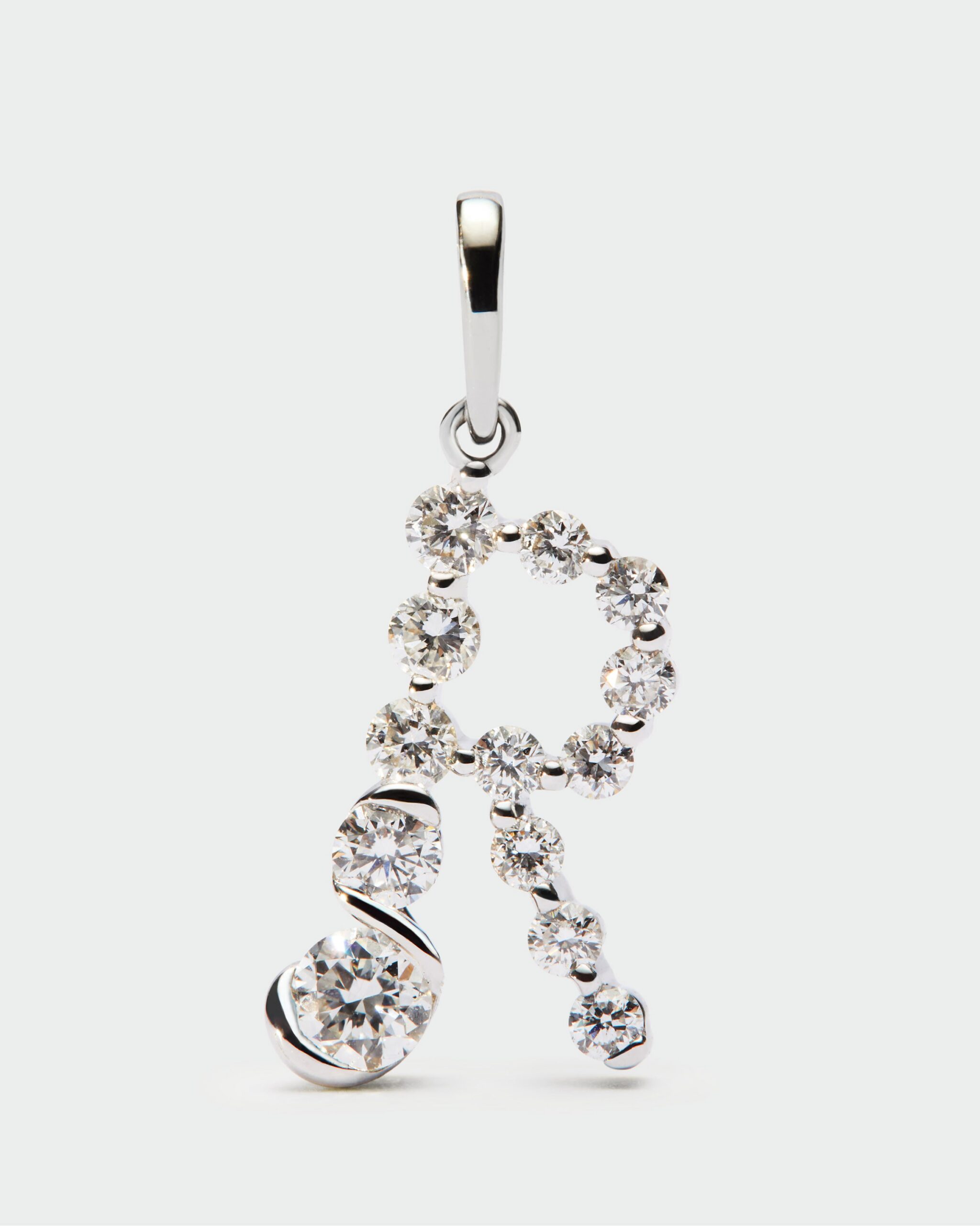 Diamonds and white gold Initial pendant