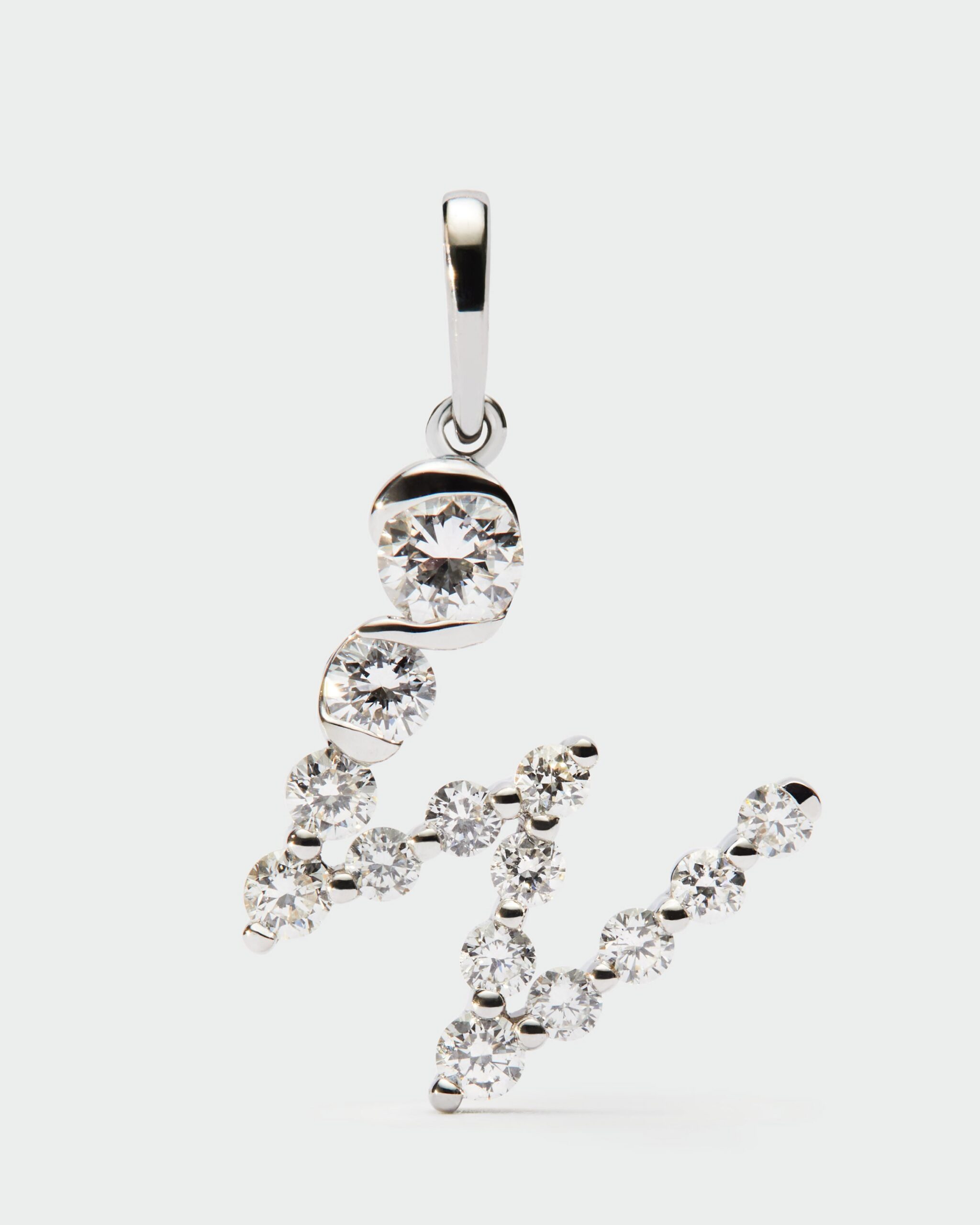 Diamonds and white gold Initial pendant