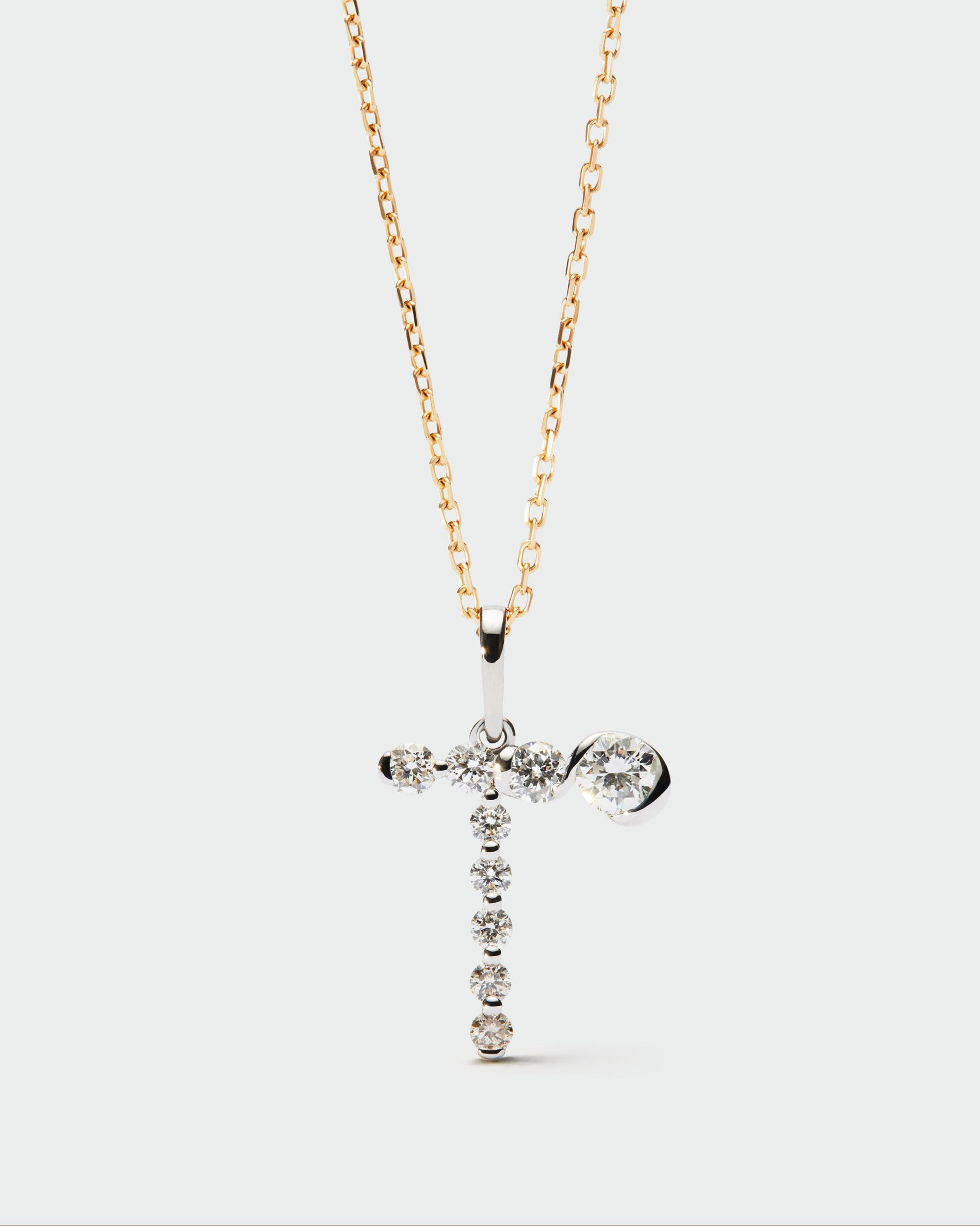 Diamonds and white gold Initial pendant