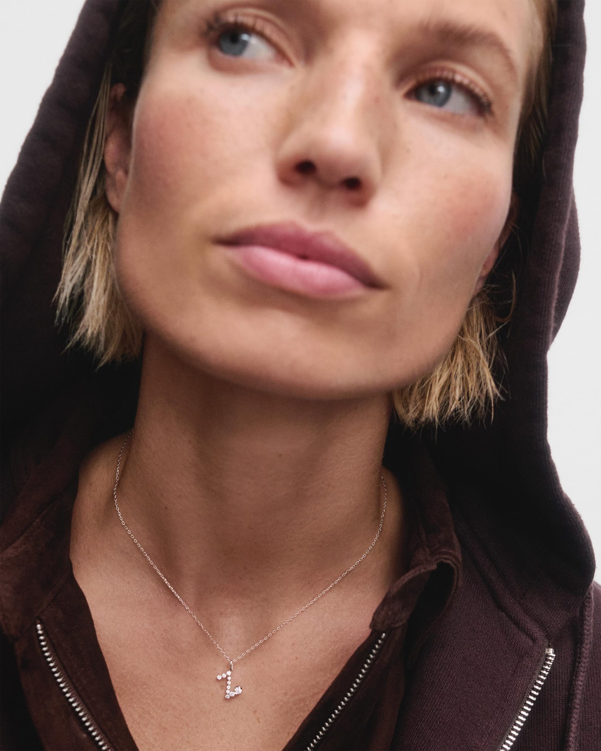 Diamonds and white gold Initial pendant