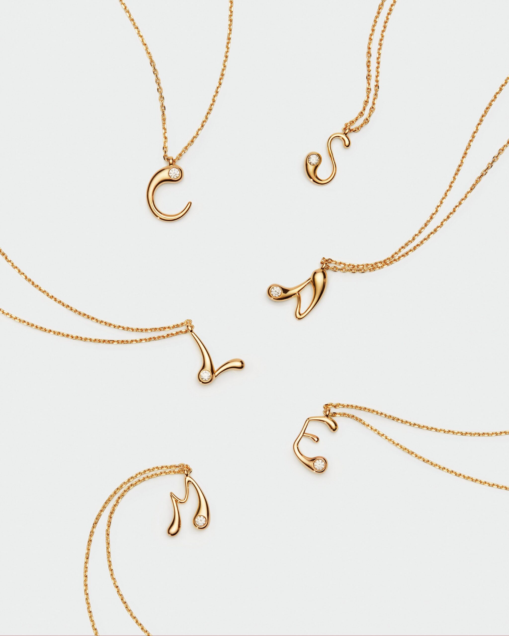 Initial pendant necklace