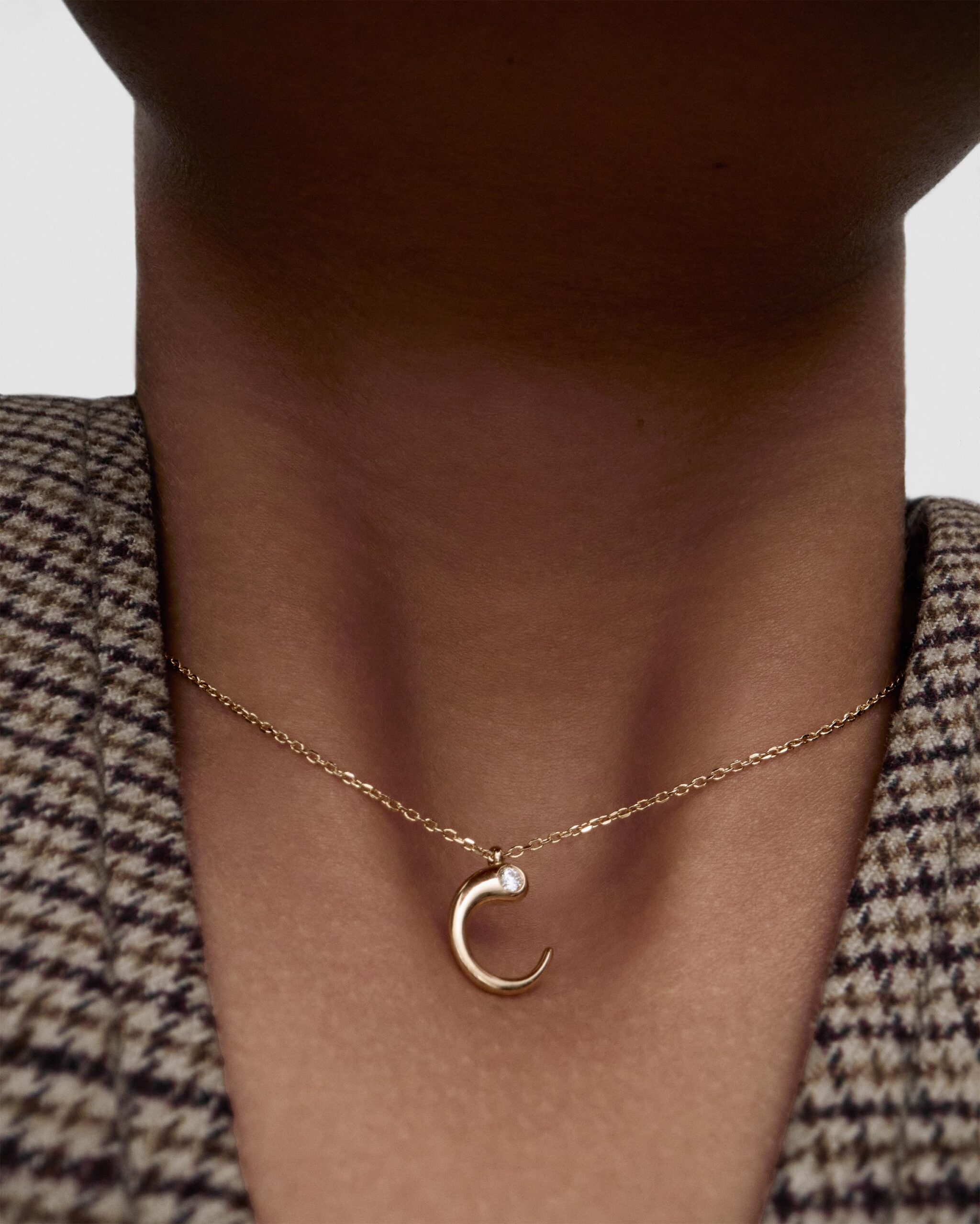 Initial pendant necklace