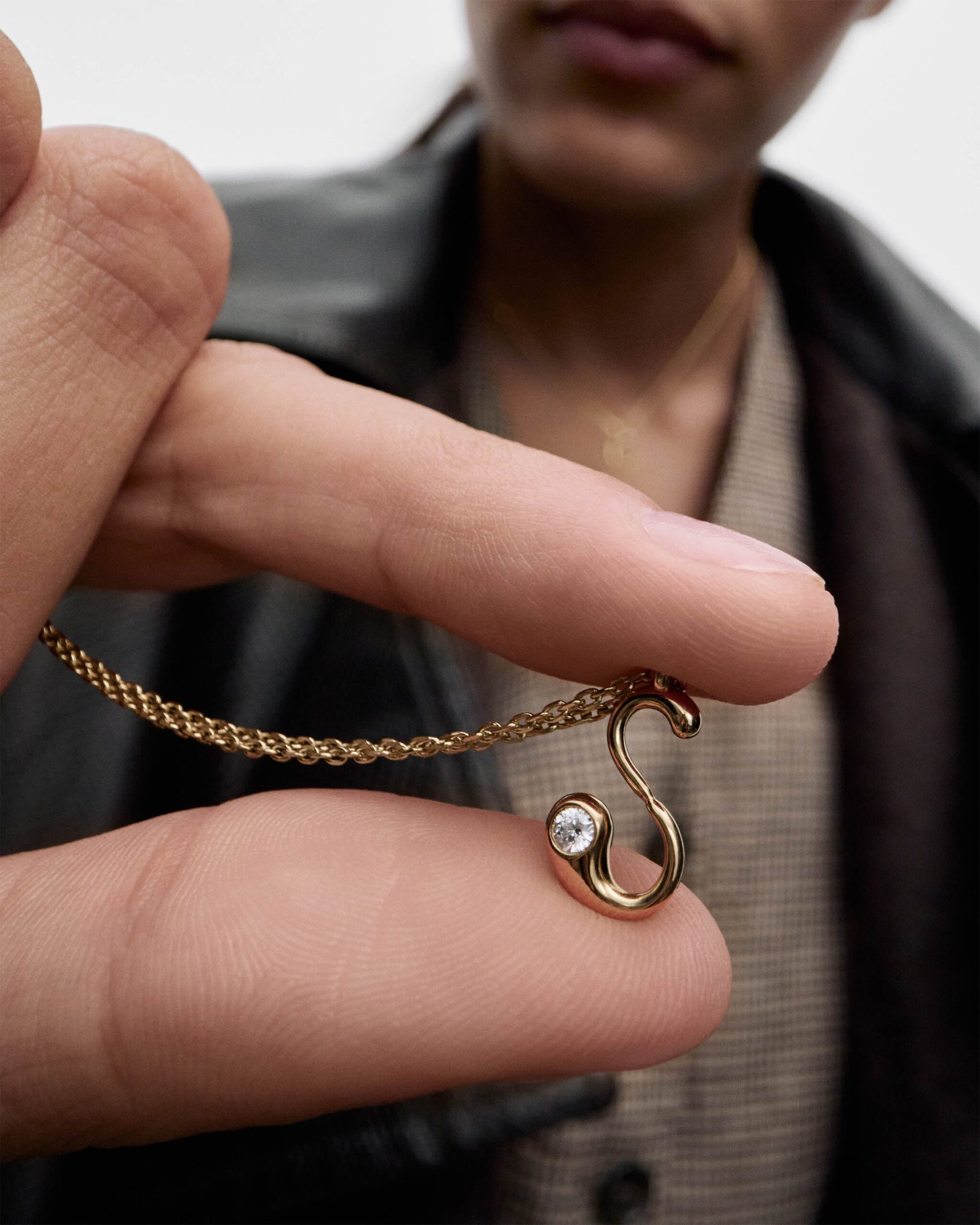 Initial pendant necklace