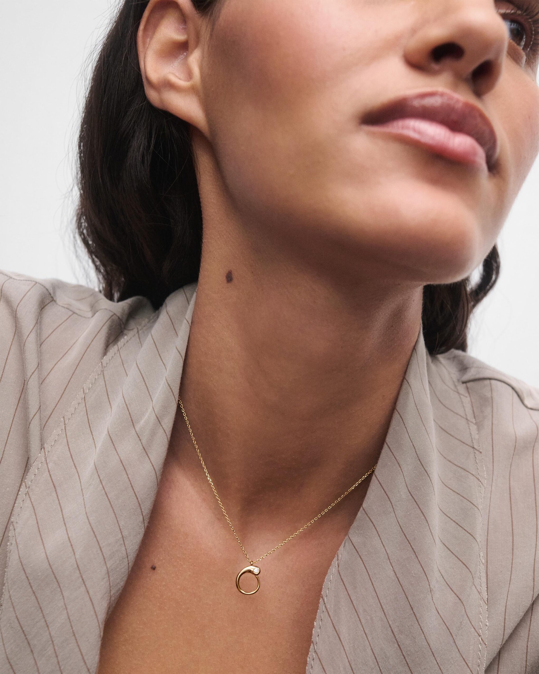 Initial pendant necklace