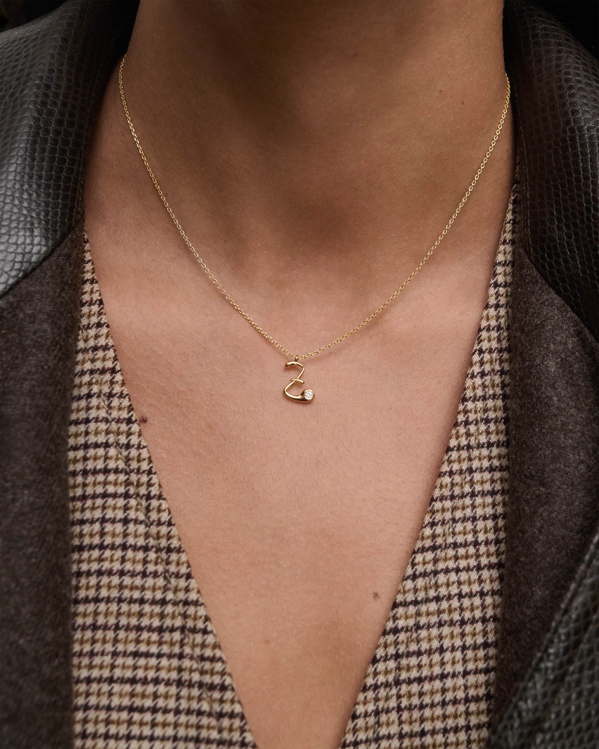 Initial pendant necklace