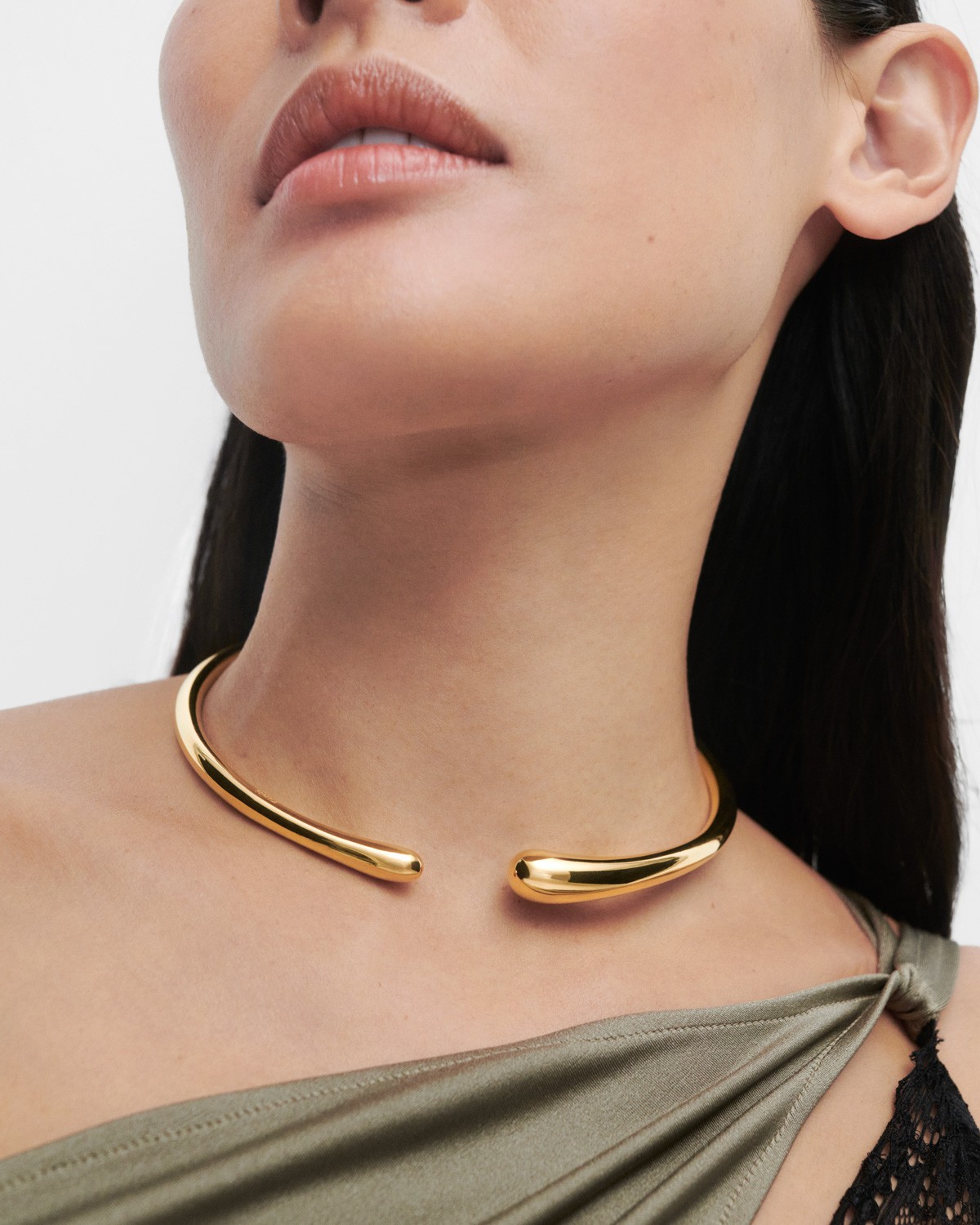 Orbit choker necklace