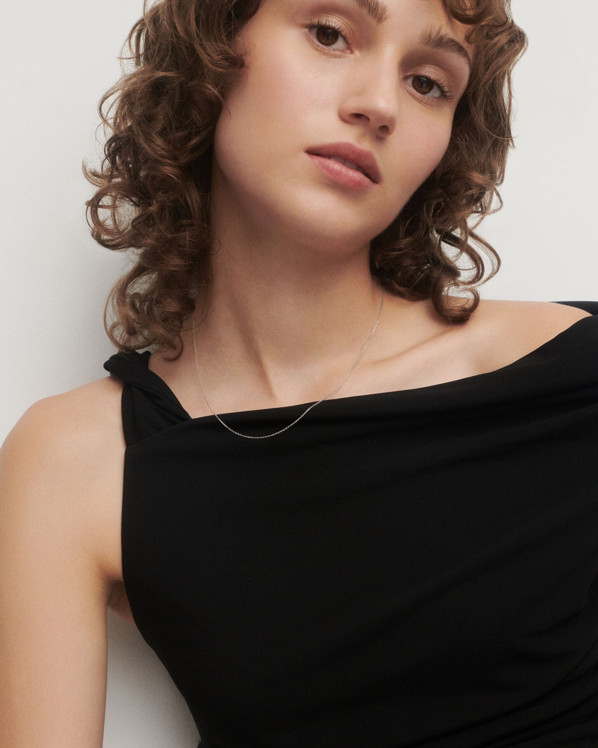 Essential chain necklace