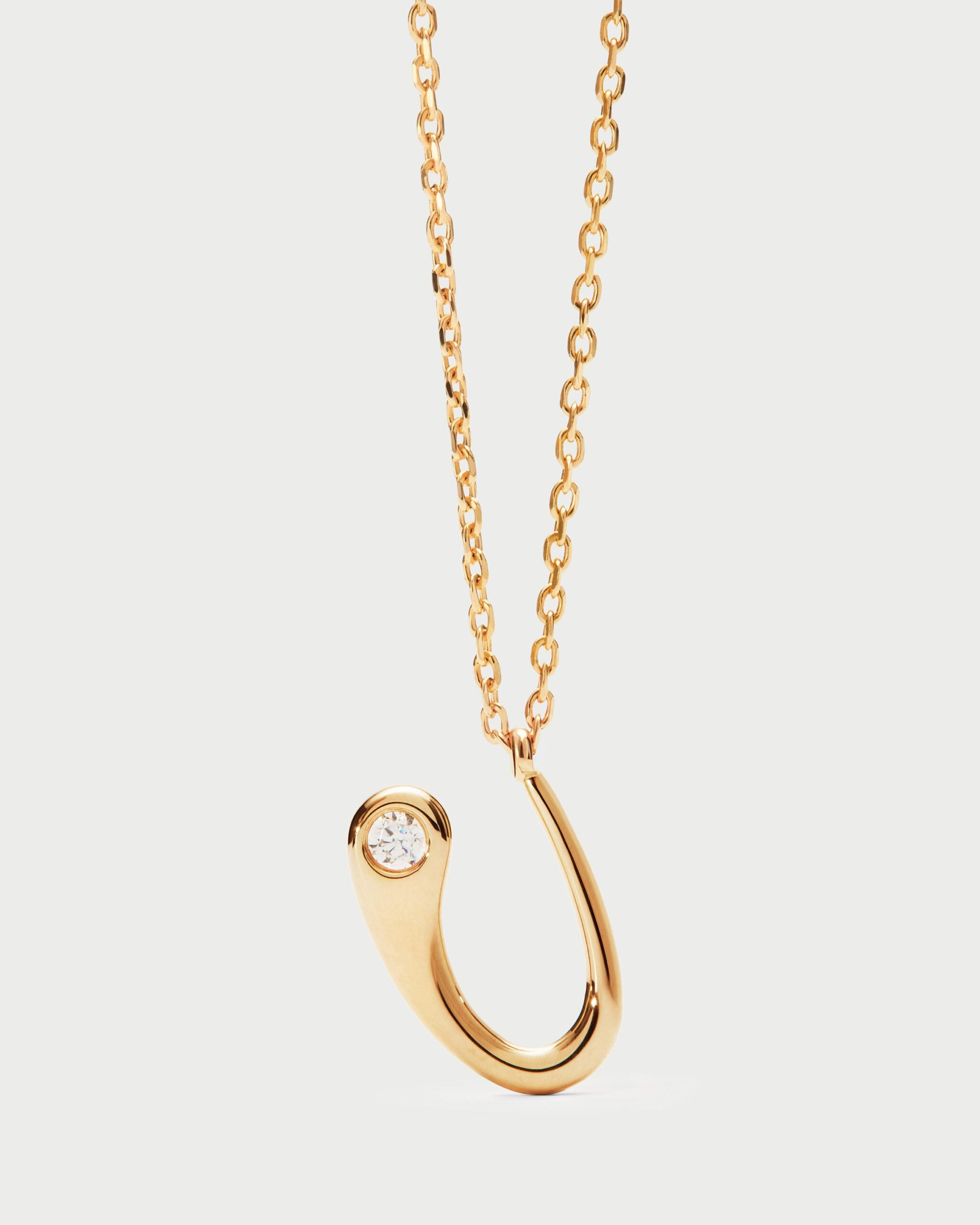 Initial pendant necklace