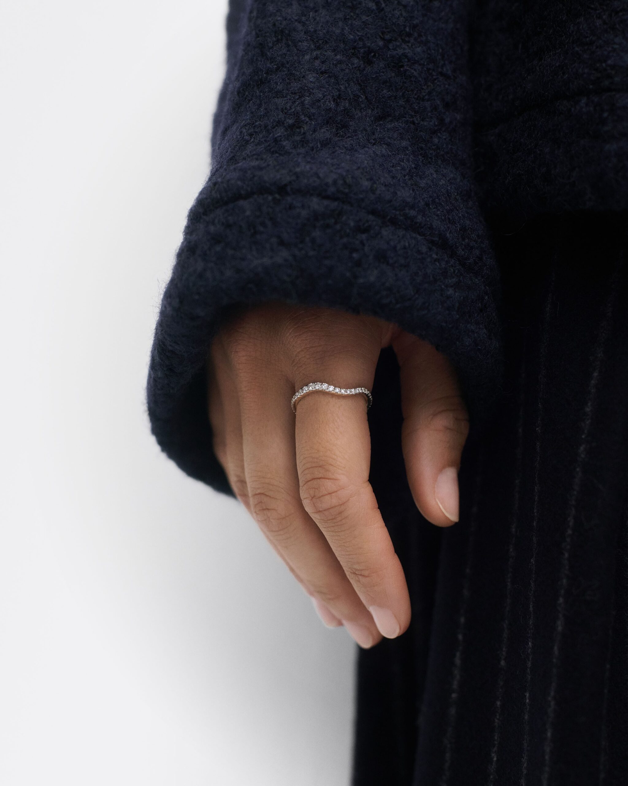 Diamonds and gold Flow ring