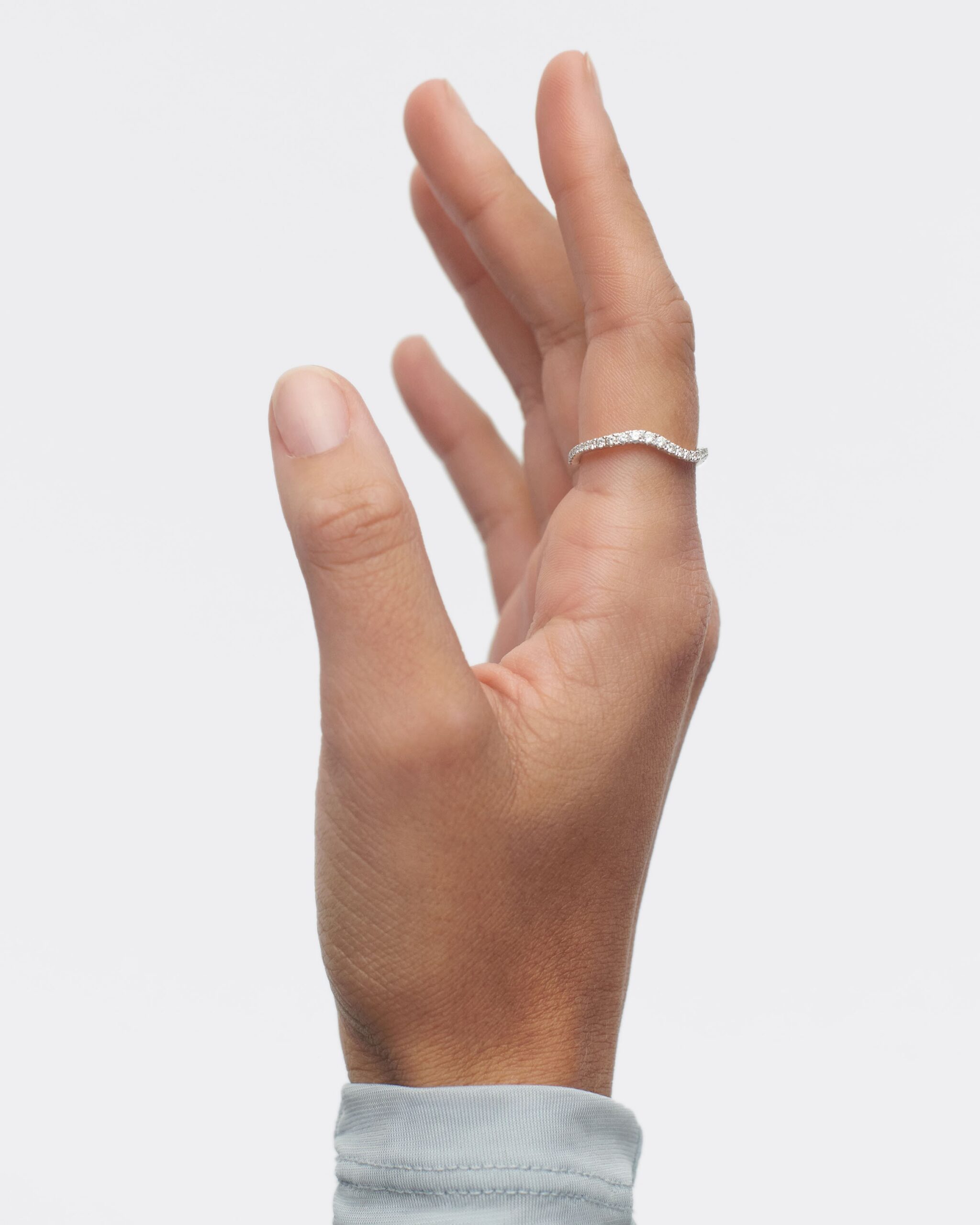 Diamonds and gold Flow ring