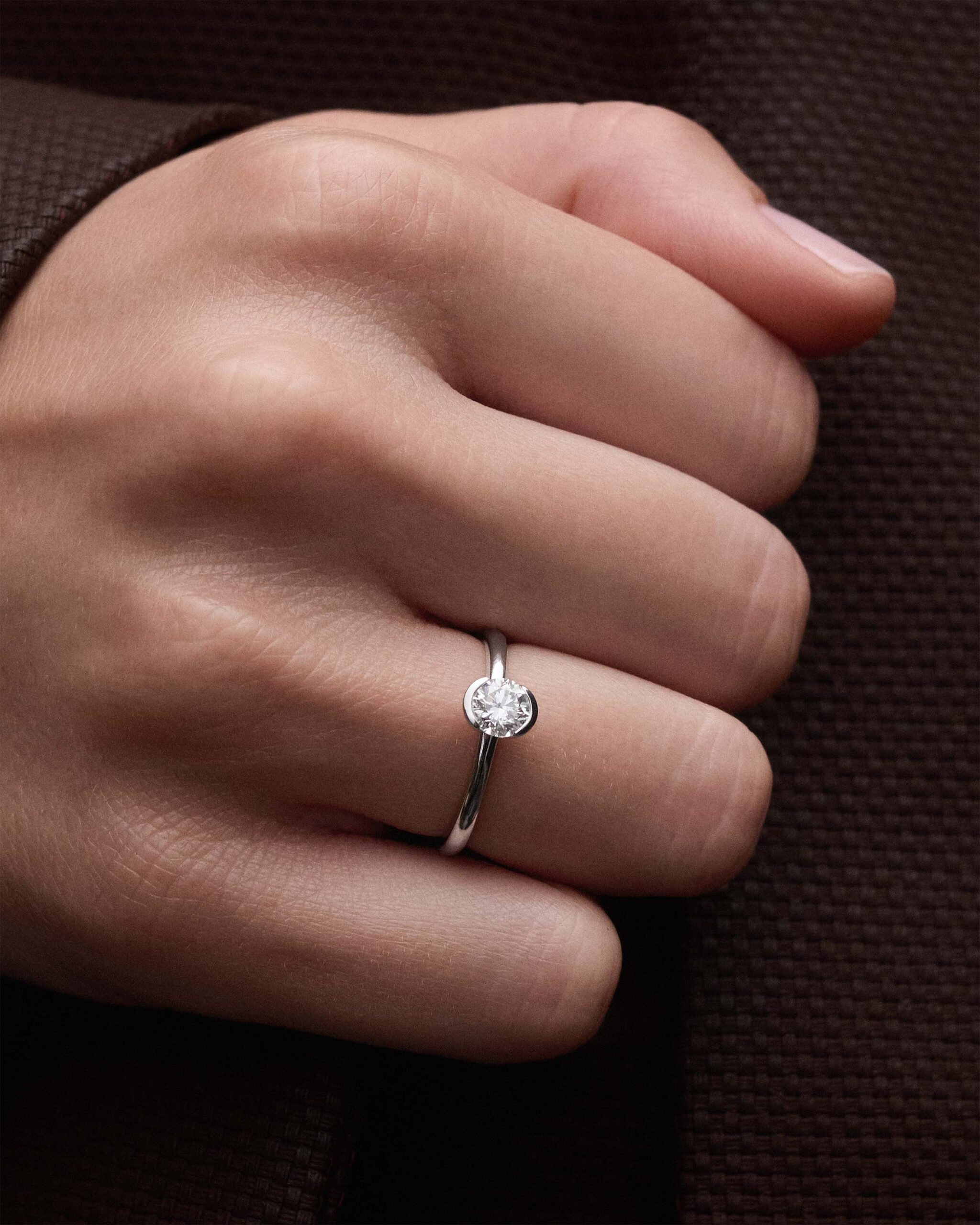 Diamond and white gold Grace solitary ring