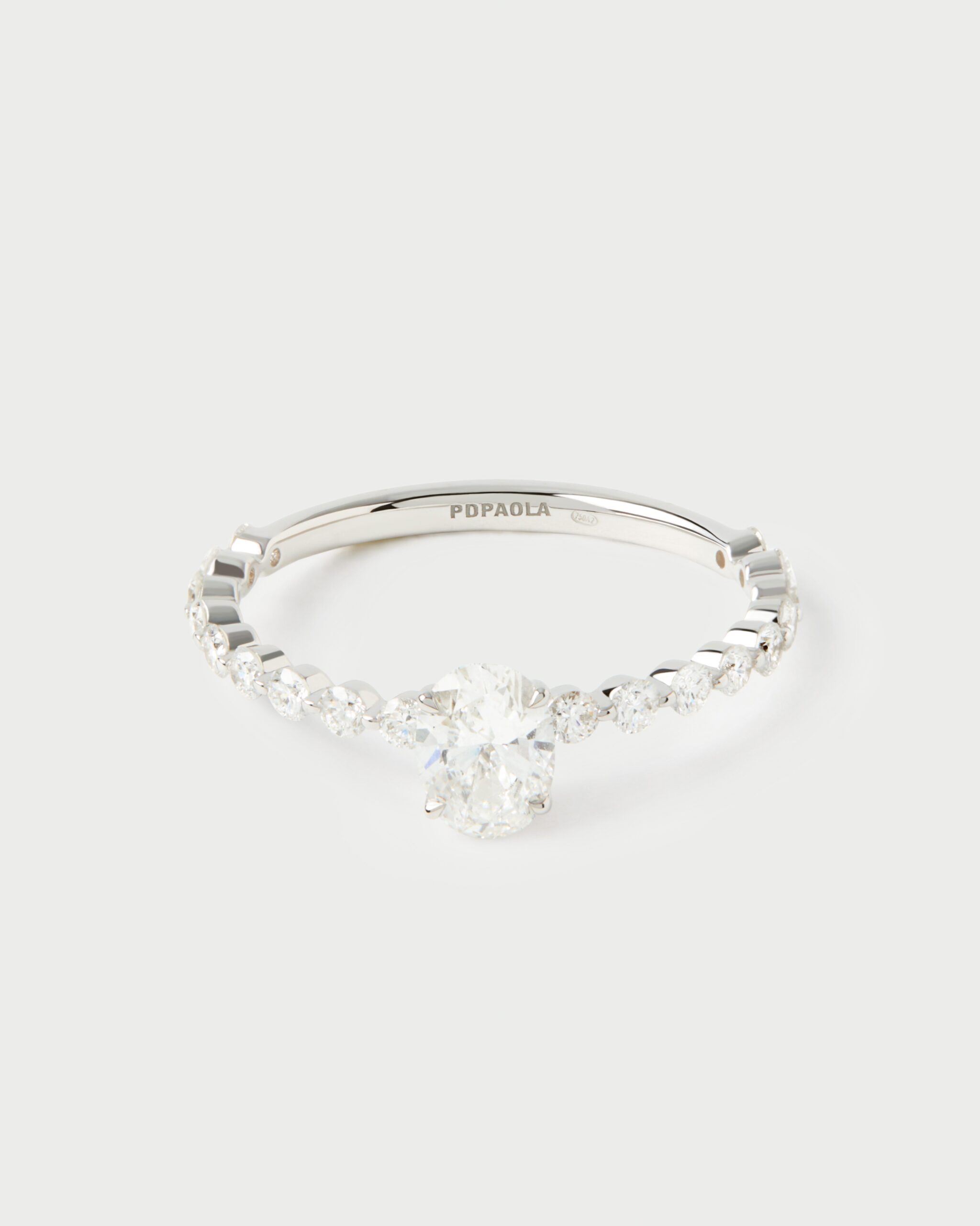 Diamonds and white gold Trace solitary ring