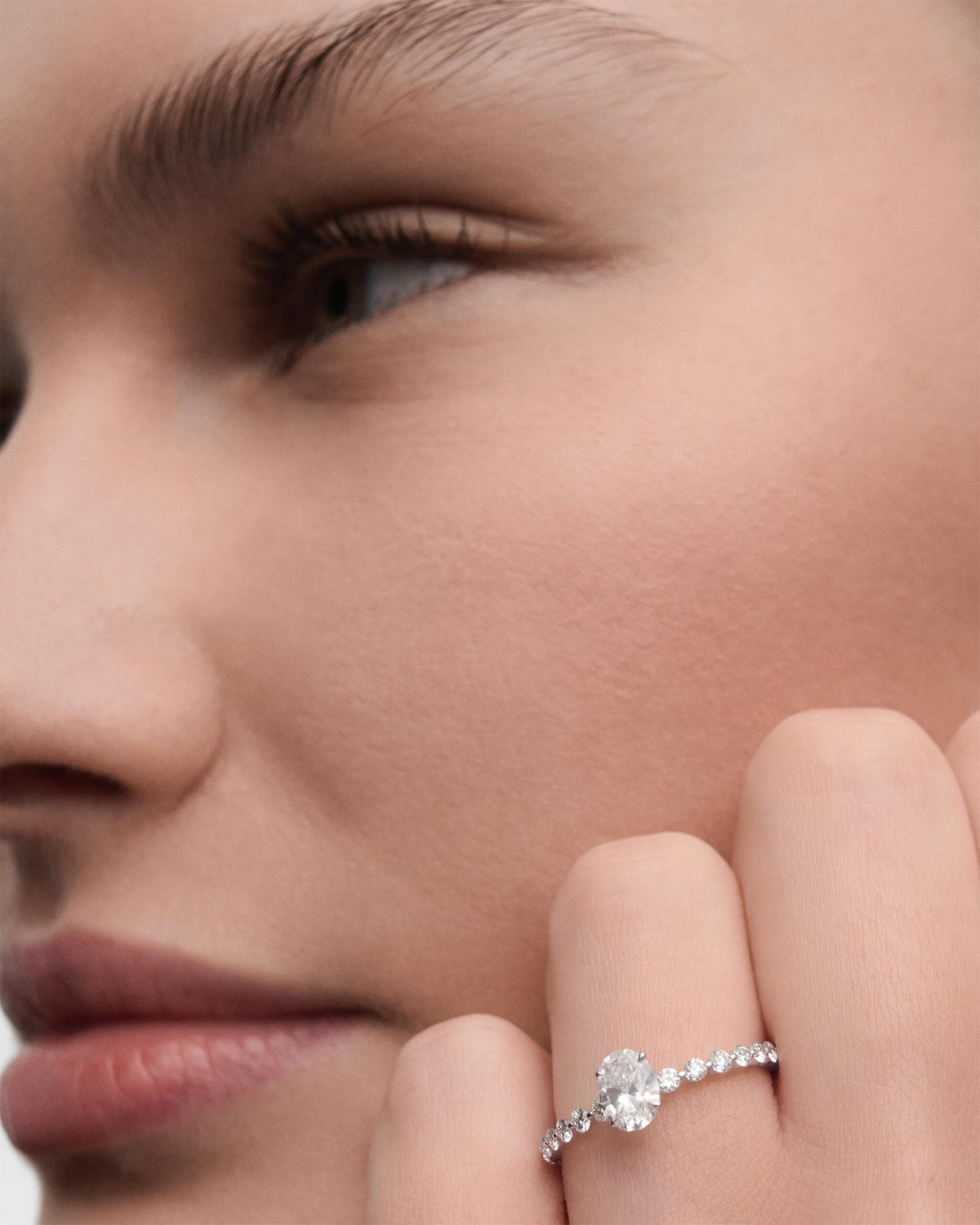 Diamonds and white gold Trace solitary ring