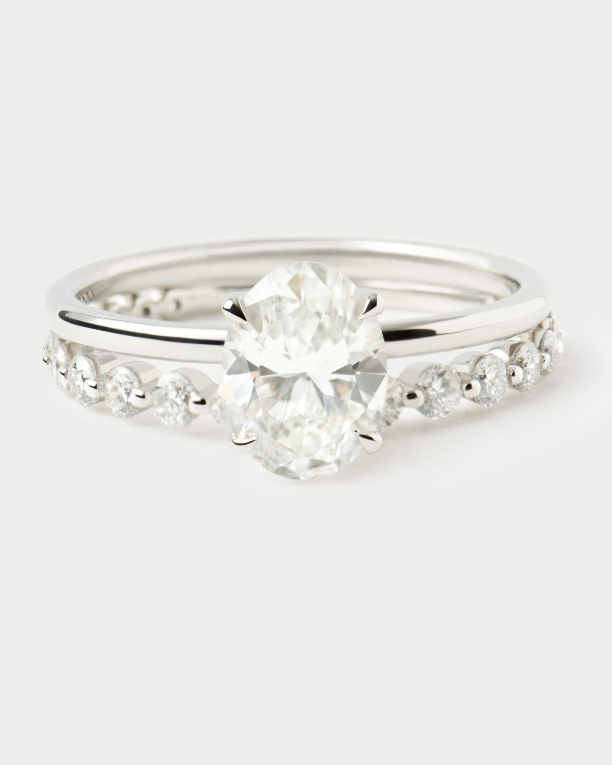 Diamonds and white gold Astra Mini eternity ring