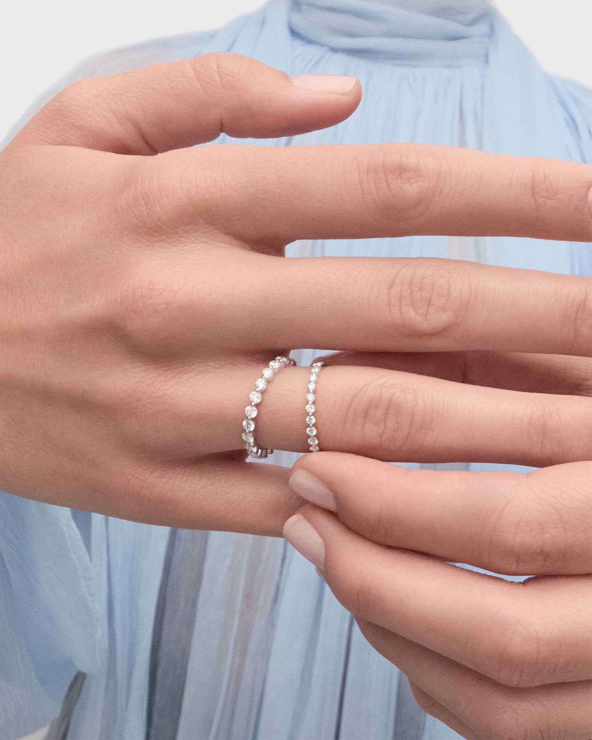 Diamonds and white gold Astra eternity ring