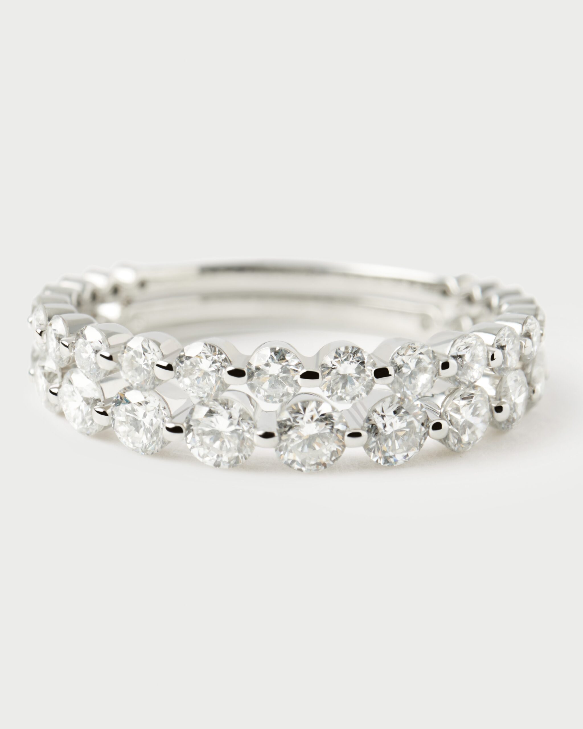 Diamonds and white gold Astra eternity ring