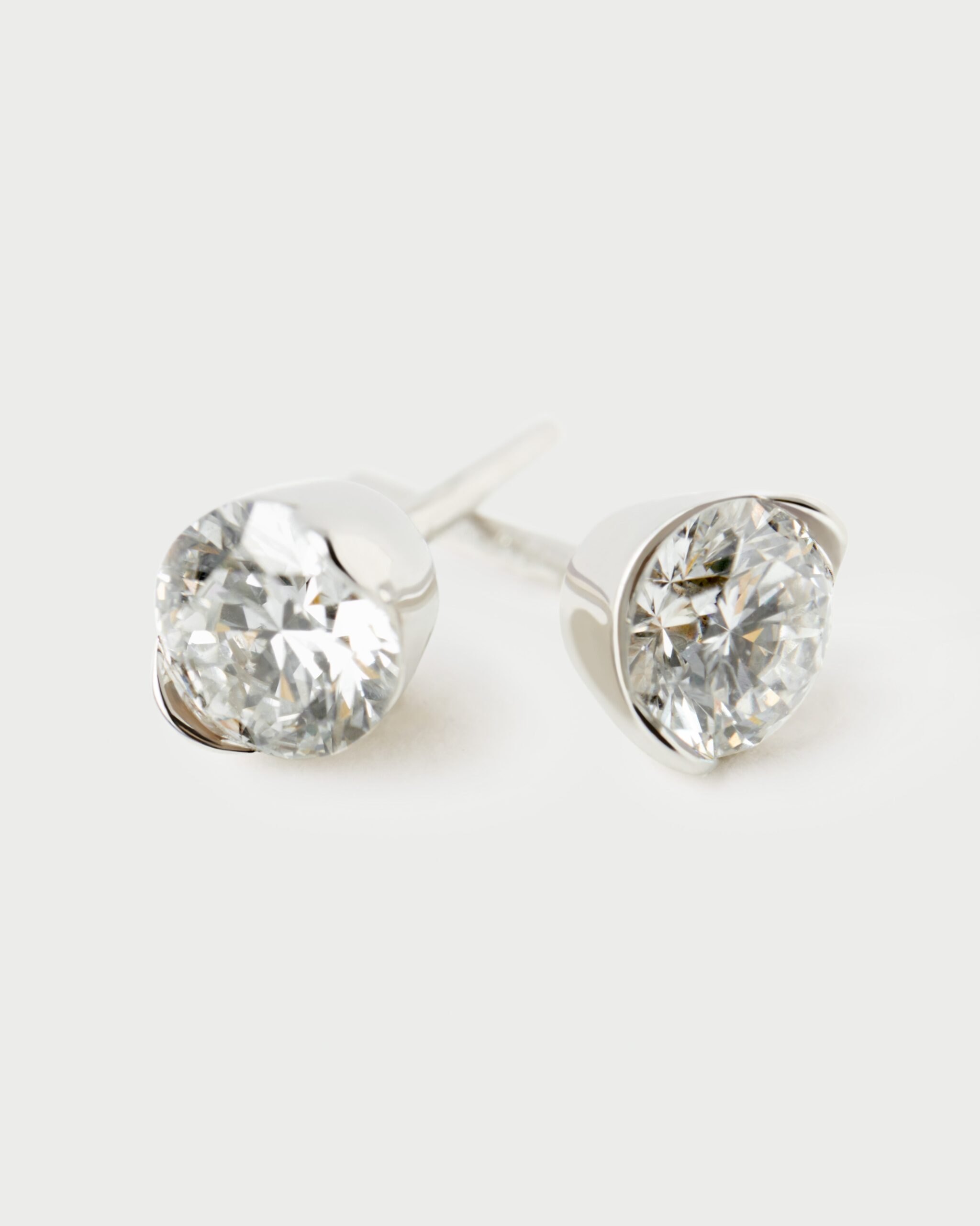 Diamond and white gold Grace Mini stud earrings