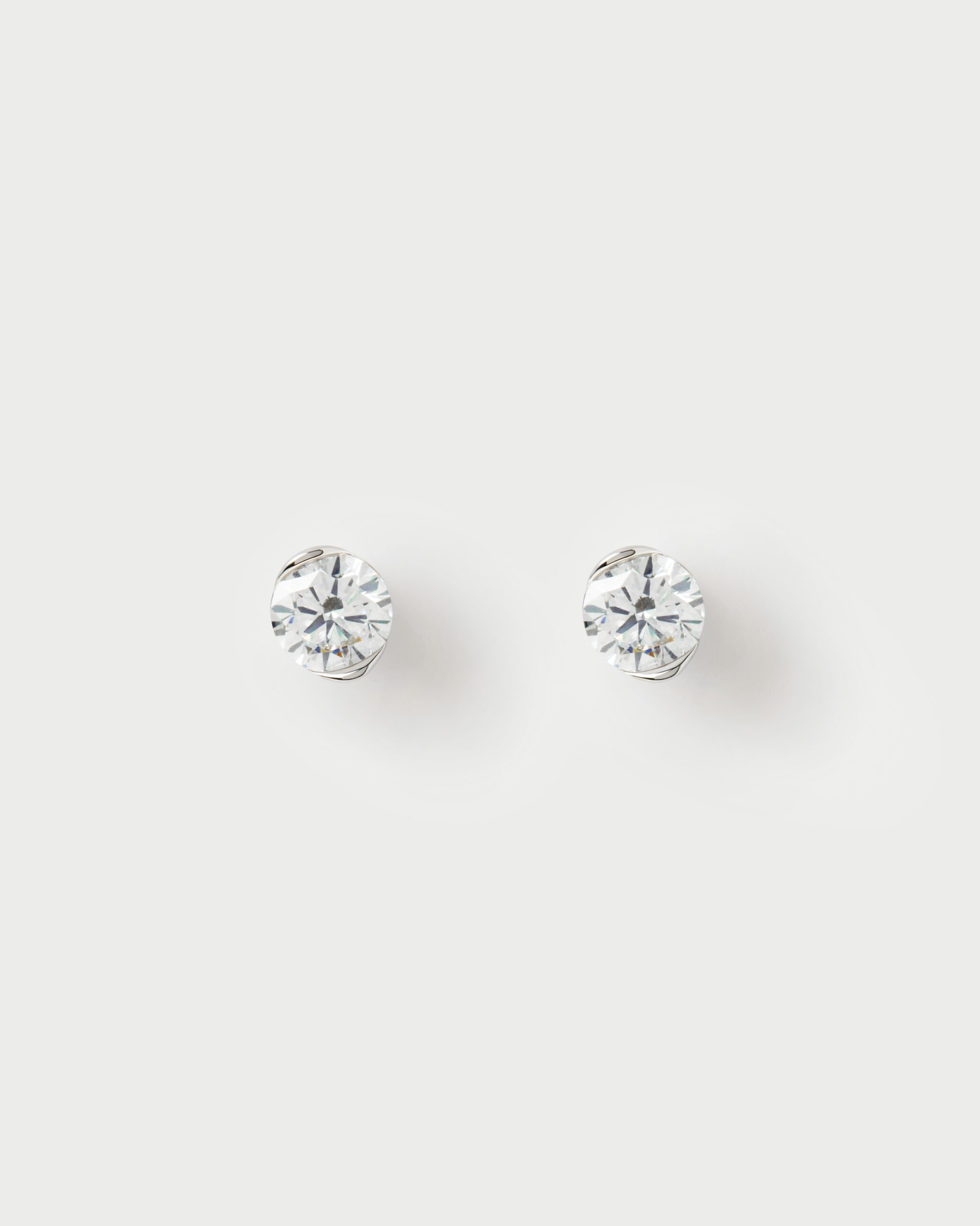 Diamond and white gold Grace stud earrings
