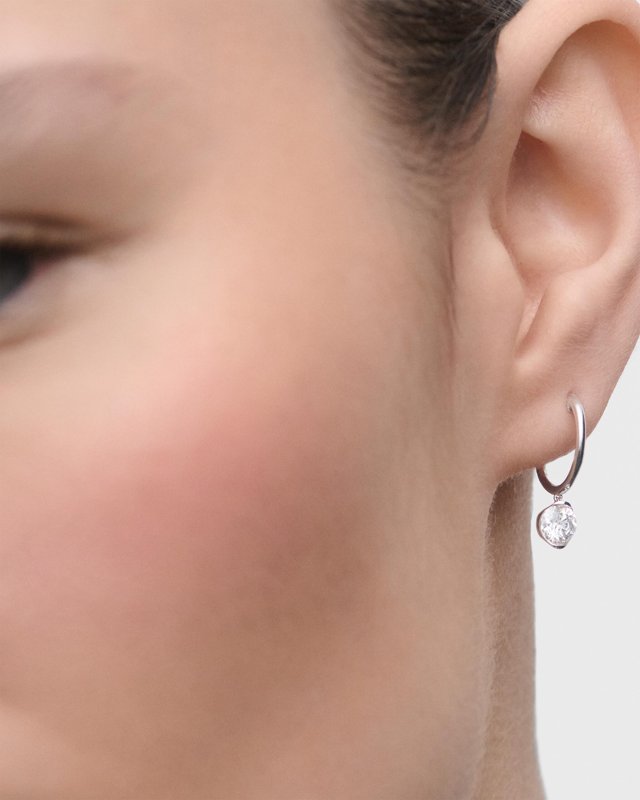 Diamond and white gold Grace hoops