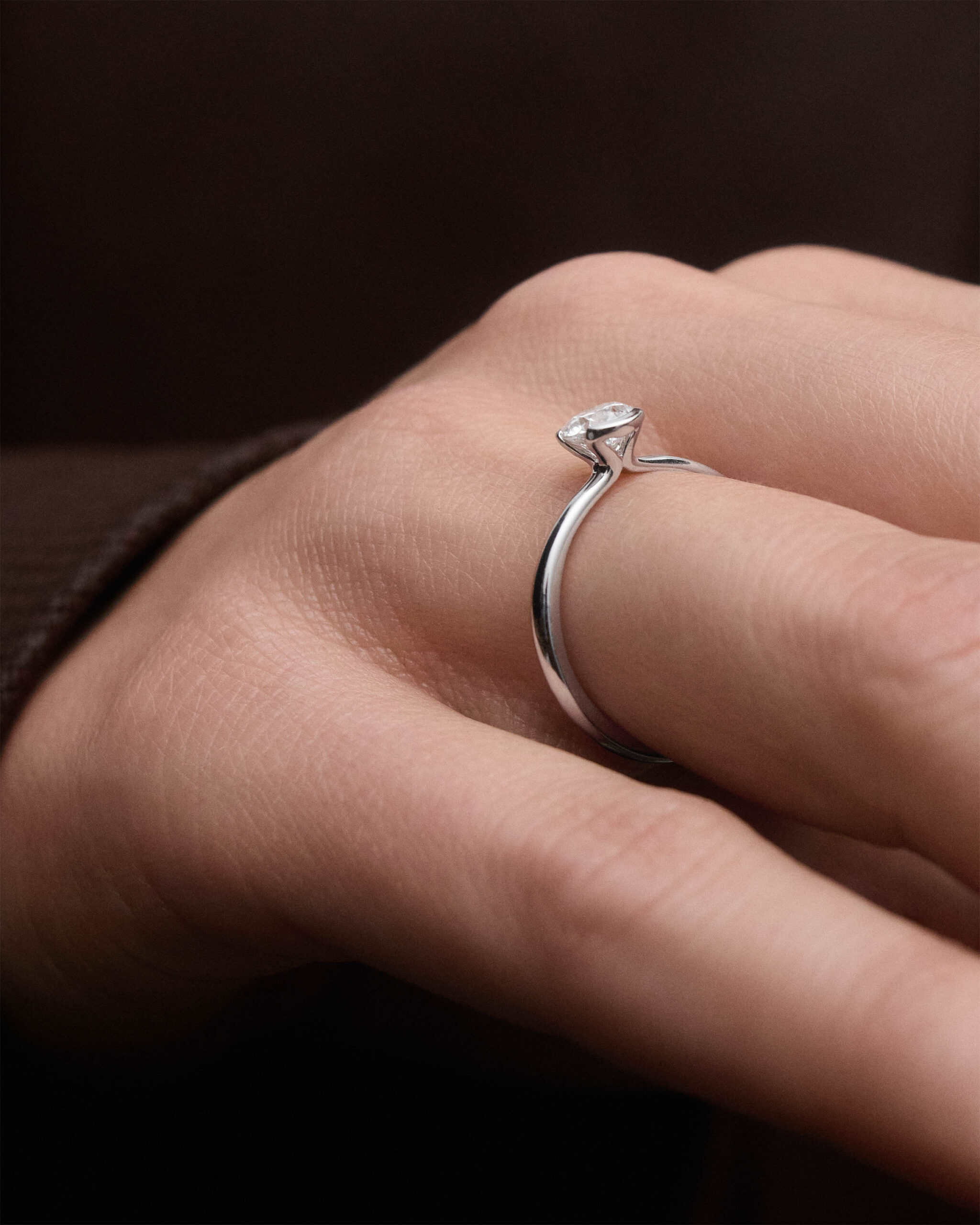 Diamond and white gold Grace solitary ring
