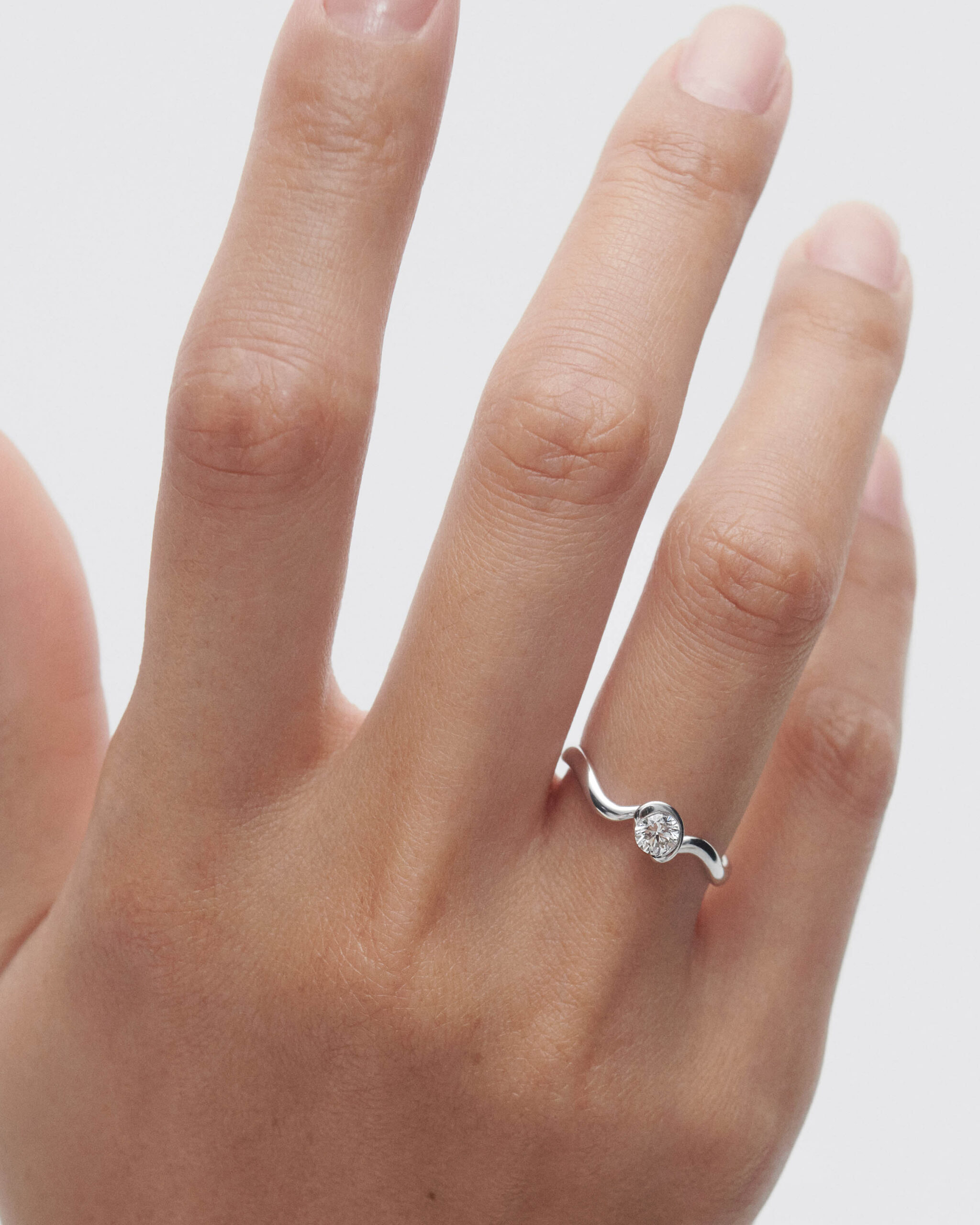 Diamonds and white gold Delia ring