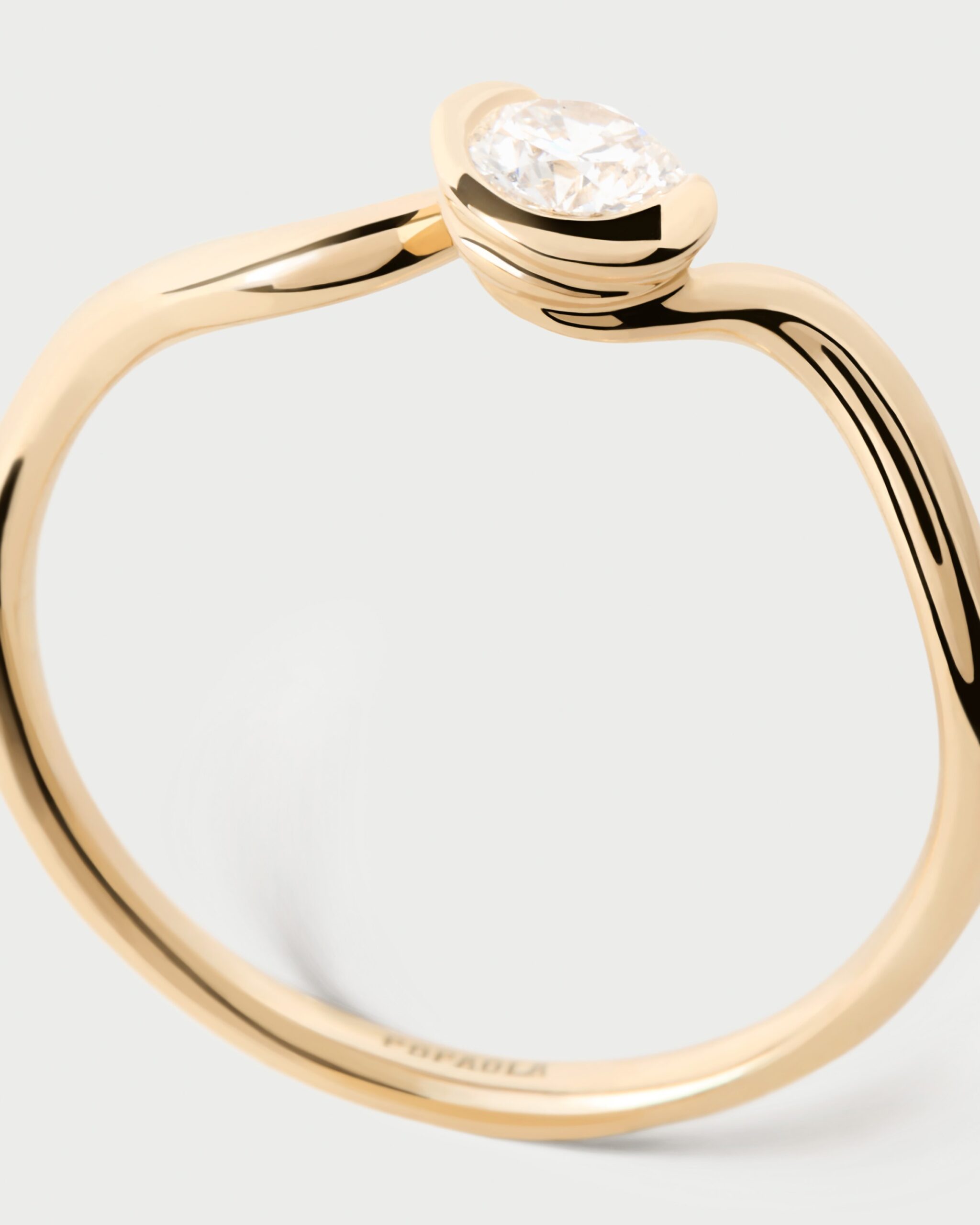 Diamonds and gold Delia ring