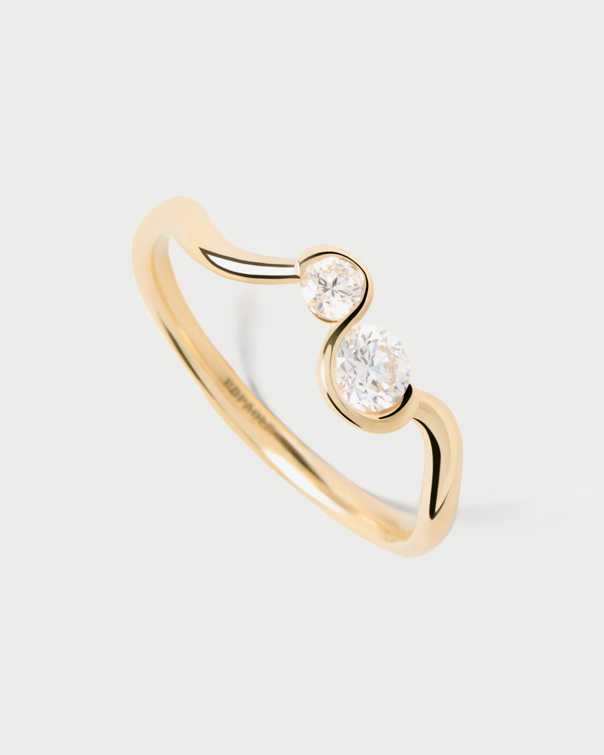 Diamonds and gold Dafne ring