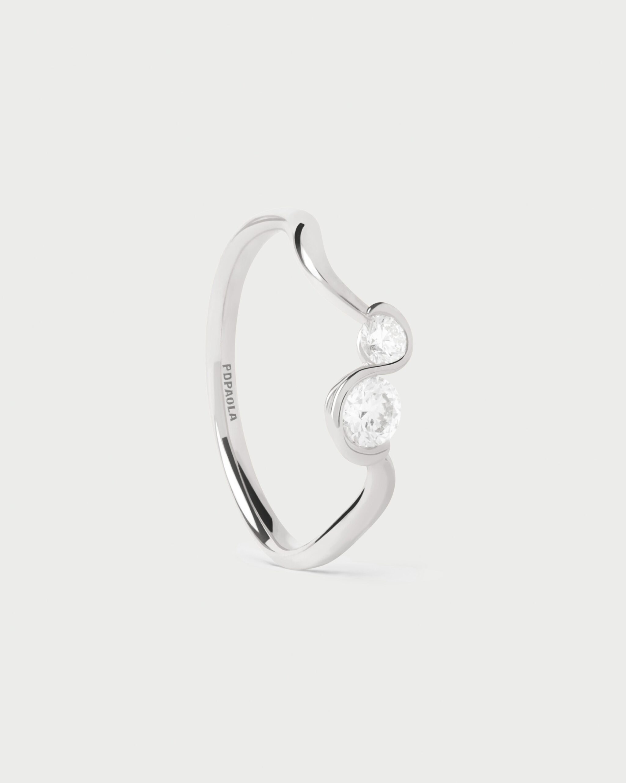 Diamonds and white gold Dafne ring